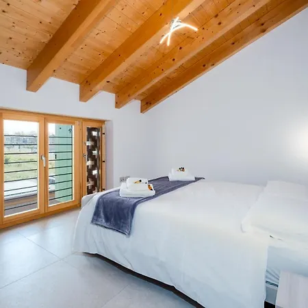 Ca' Bianca Loft Near Gardaland Appartement *